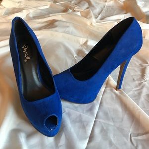Royal Blue Qupid Sky High Heels sz 8 💋